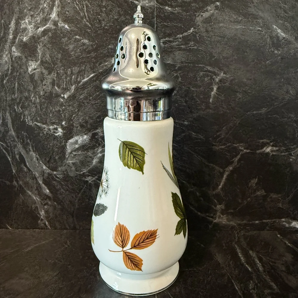 MIDWINTER Sugar/Flour Sifter with Cattail and Dandelion